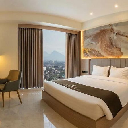 Redliving Apartemen Premium Exclusive Seturan 요그야카르타 외부 사진