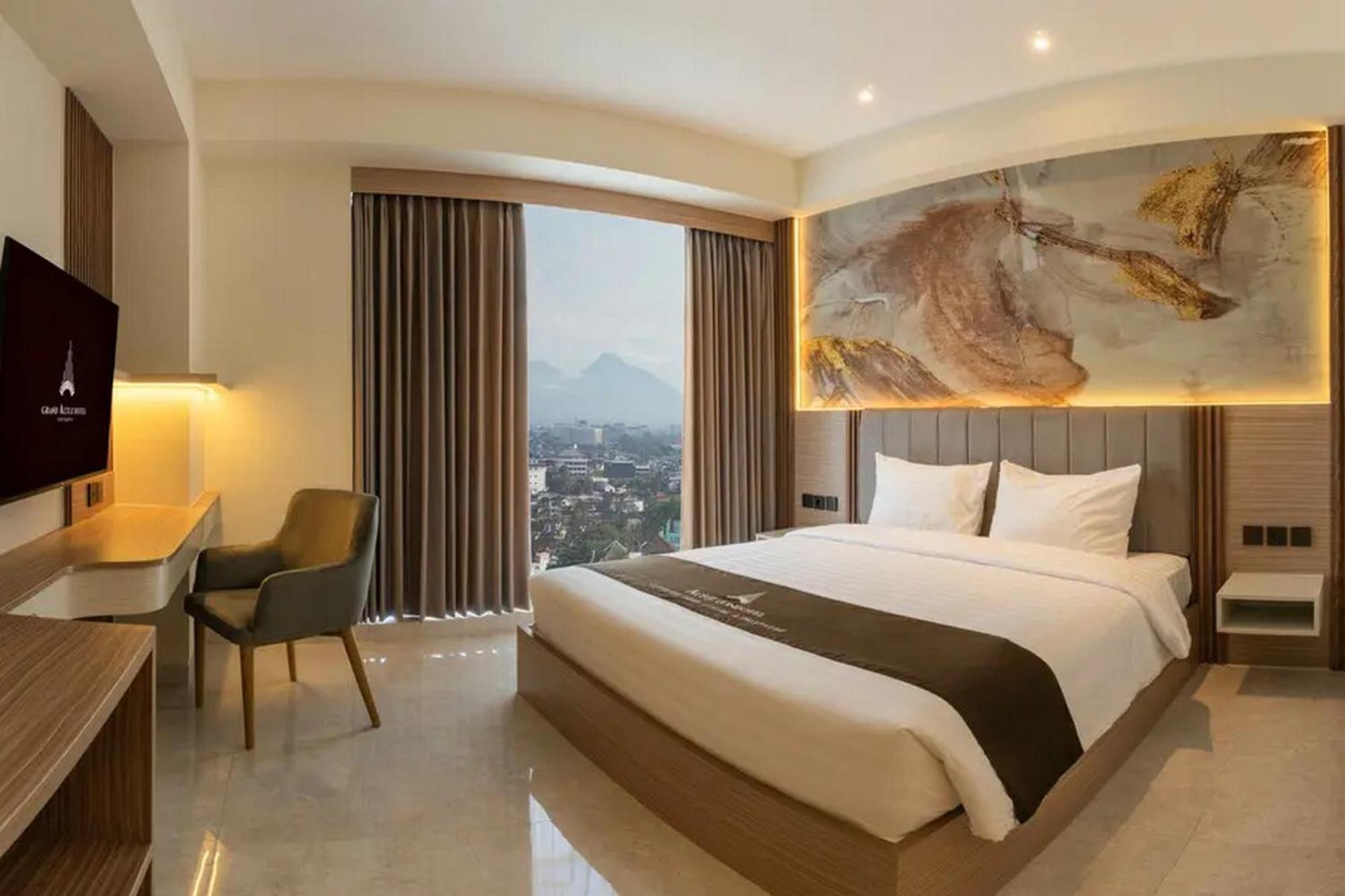 Redliving Apartemen Premium Exclusive Seturan 요그야카르타 외부 사진