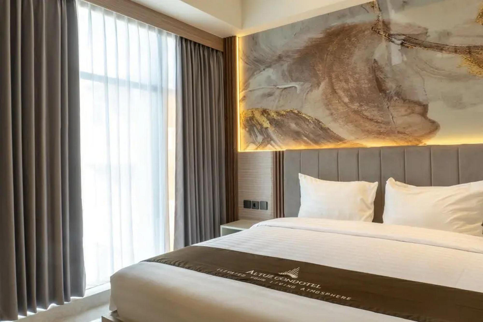 Redliving Apartemen Premium Exclusive Seturan 요그야카르타 외부 사진